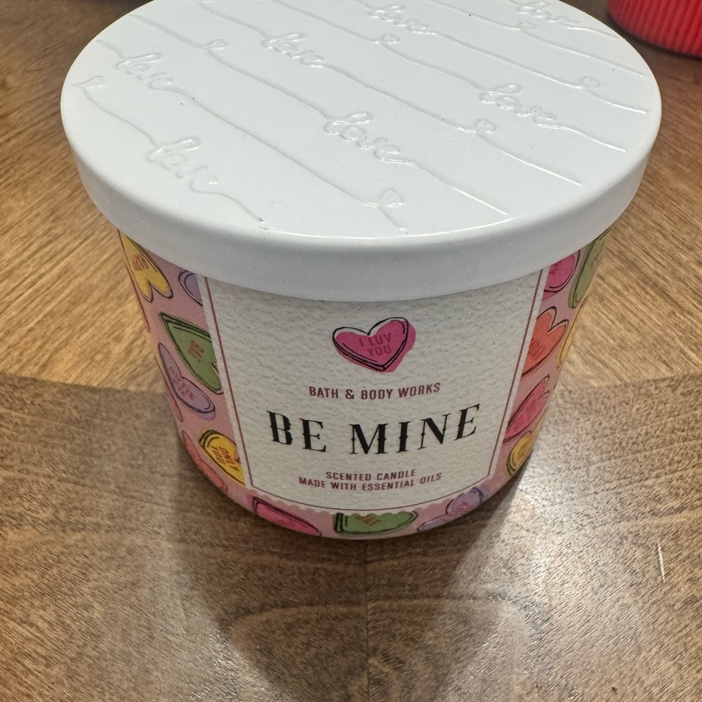Bath & Body Works Be Mine Candle - Colorful Heart Design